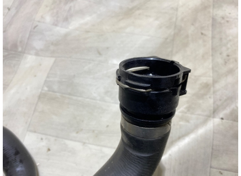 Патрубок радиатора к BMW 3 F30/F31/GT F34, 2017г.