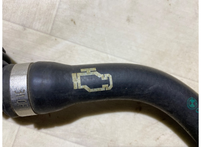 Патрубок радиатора к BMW 3 F30/F31/GT F34, 2017г.