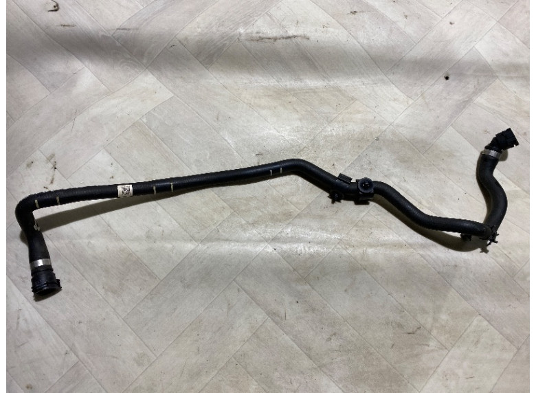 Патрубок радиатора к BMW 3 F30/F31/GT F34, 2017г.