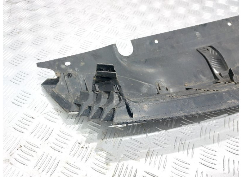 Решетка радиатора к Renault Laguna, 2003г.