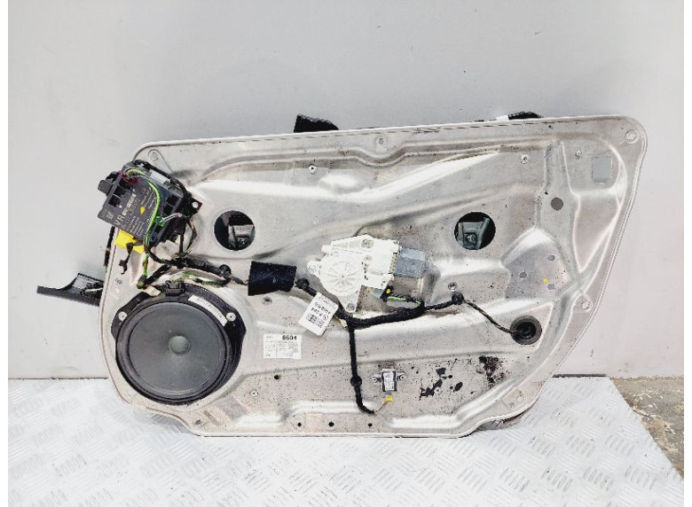 Стеклоподъемник электрический передний правый к Mercedes C W204, 2008г.