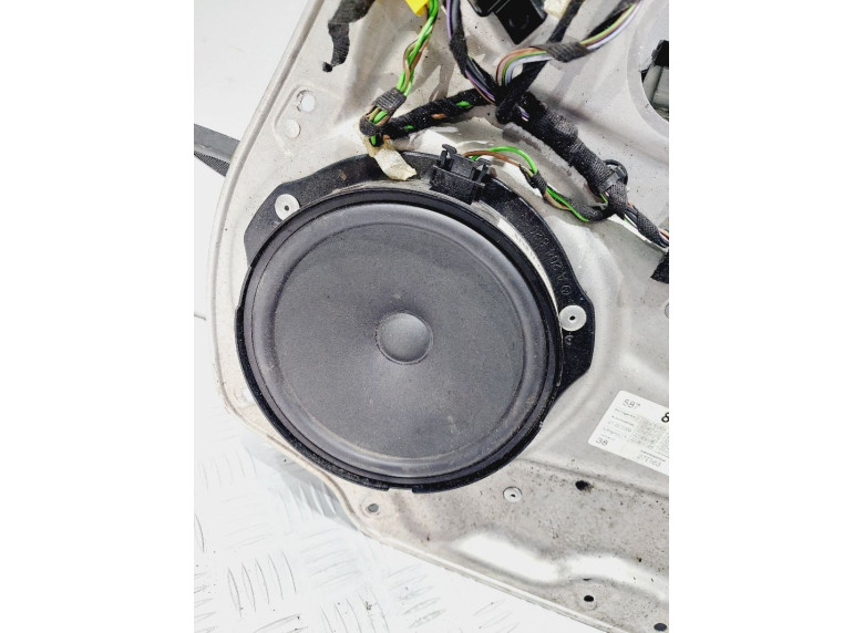 Динамик к Mercedes C W204, 2008г.