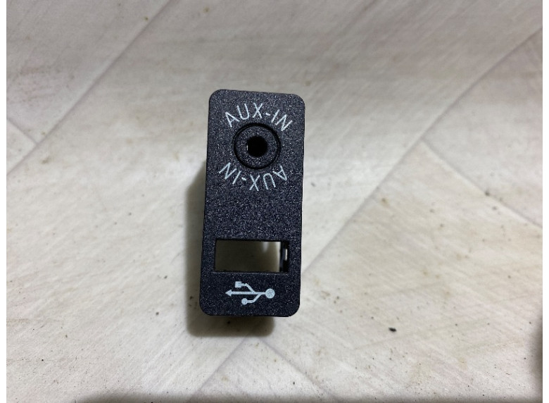 Разъем AUX / USB к BMW 3 F30/F31/GT F34, 2017г.