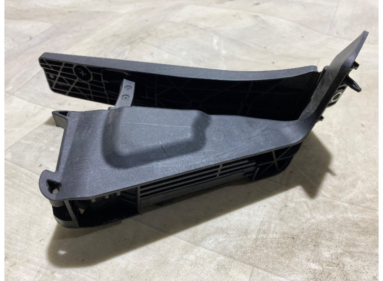 Педаль газа к BMW 3 F30/F31/GT F34, 2017г.