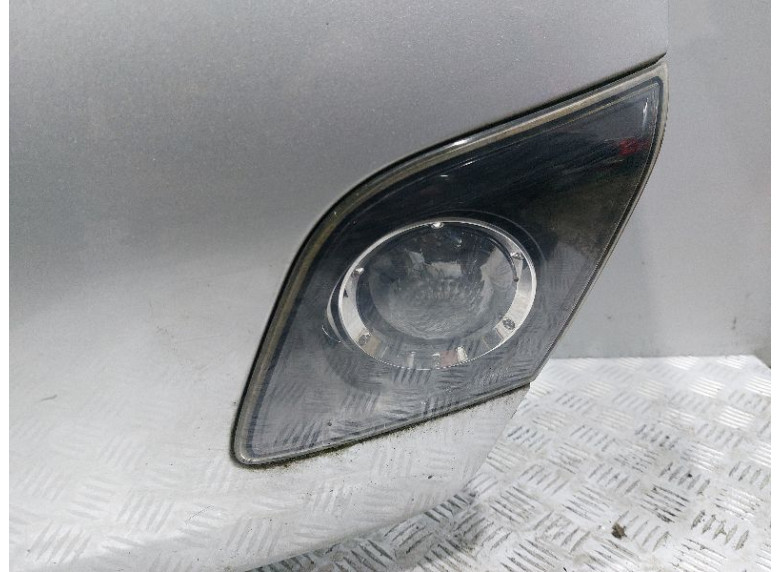 Фонарь крышки багажника правый к Mazda 3