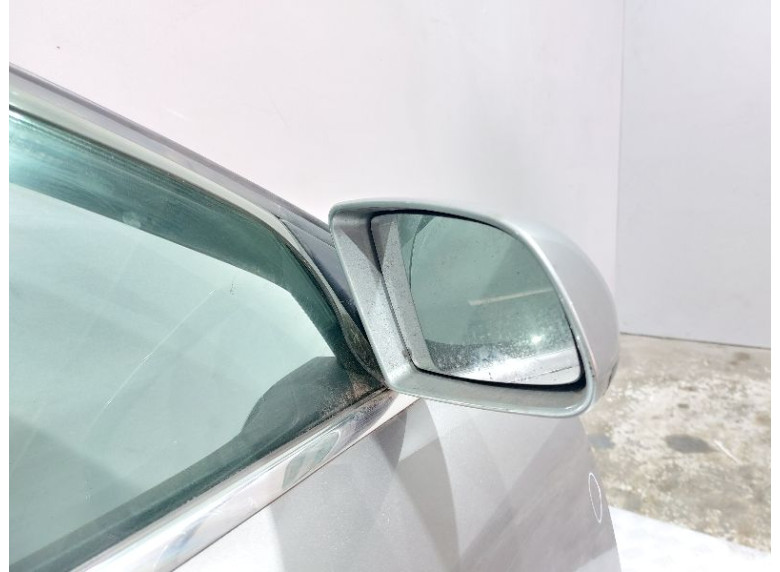 Зеркало наружное правое к Audi A4, 2003г.