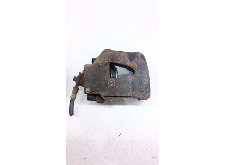 Суппорт передний правый к Volkswagen Golf, 2006г.