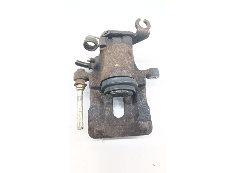 Суппорт задний правый к Volvo V40, 2003г.