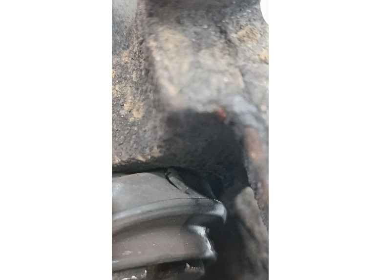 Суппорт задний правый к Volvo V40, 2003г.