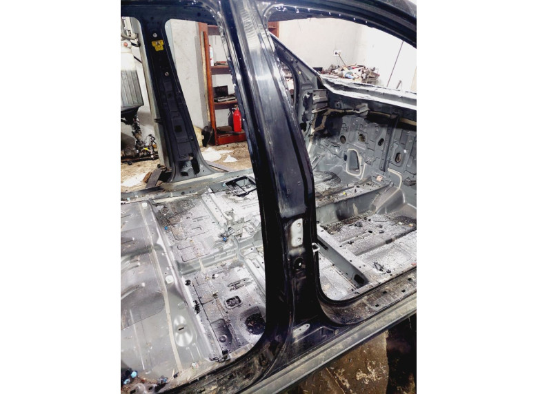 Стойка кузовная центральная правая к Hyundai ix35, 2014г.