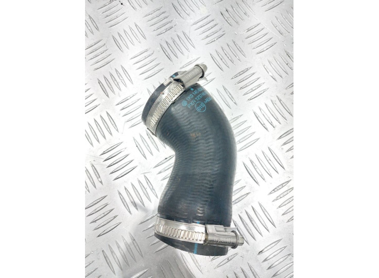 Патрубок интеркулера к Seat Leon