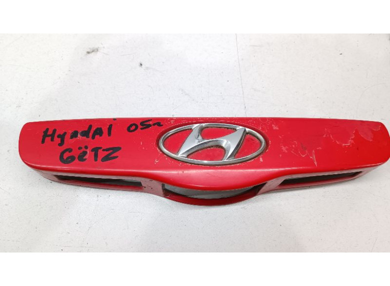 Накладка подсветки номера к Hyundai Getz, 2005г.