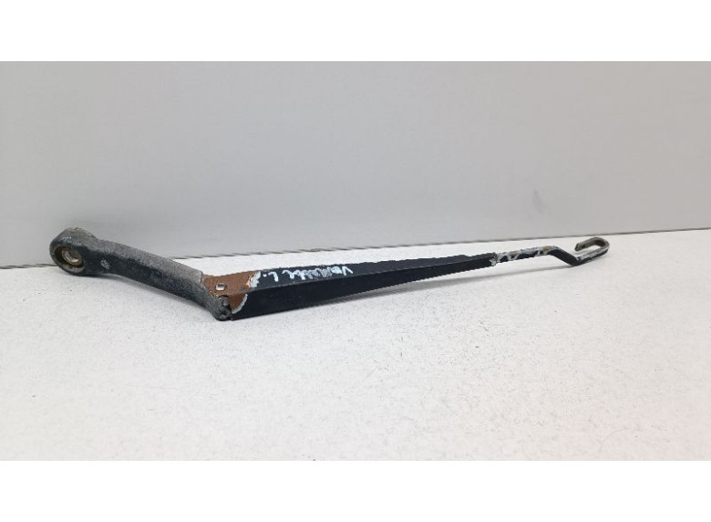 Щеткодержатель (поводок стеклоочистителя, дворник) к Nissan Vanette