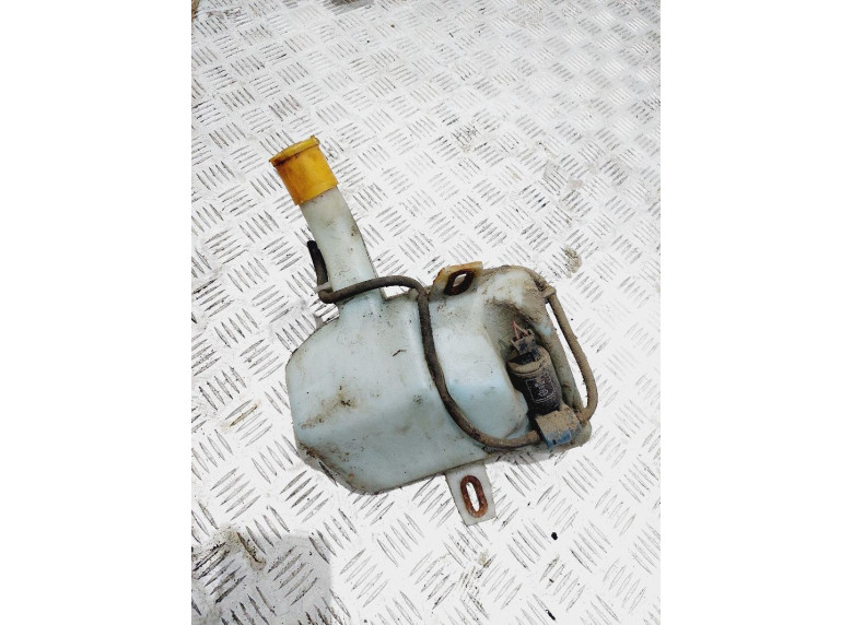 Бачок омывателя к Nissan Vanette