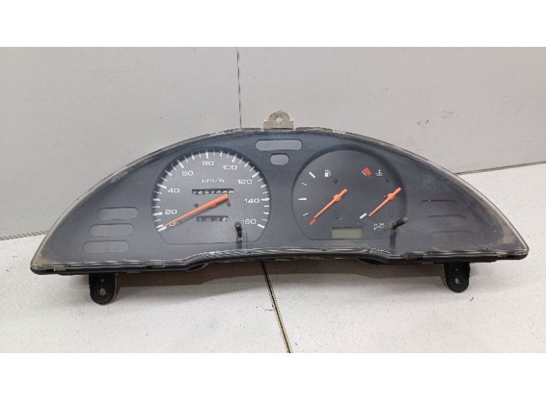 Щиток приборов (приборная панель) к Nissan Vanette