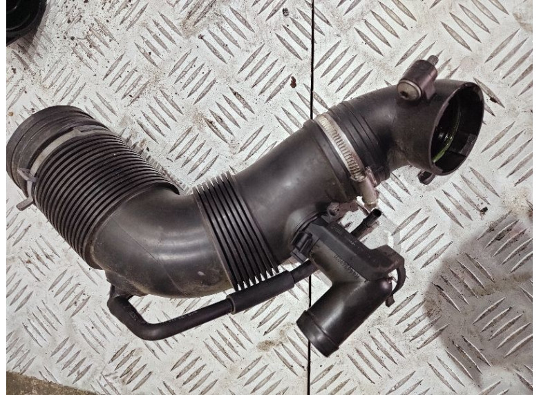 Патрубок турбины к Volkswagen Polo, 2011г.
