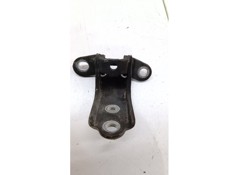 Петля двери передней правой к Hyundai Tucson, 2008г.