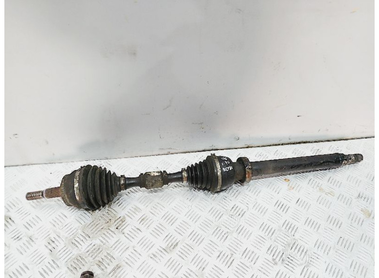 Полуось передняя правая (приводной вал, ШРУС) к Volvo V70, 1998г.