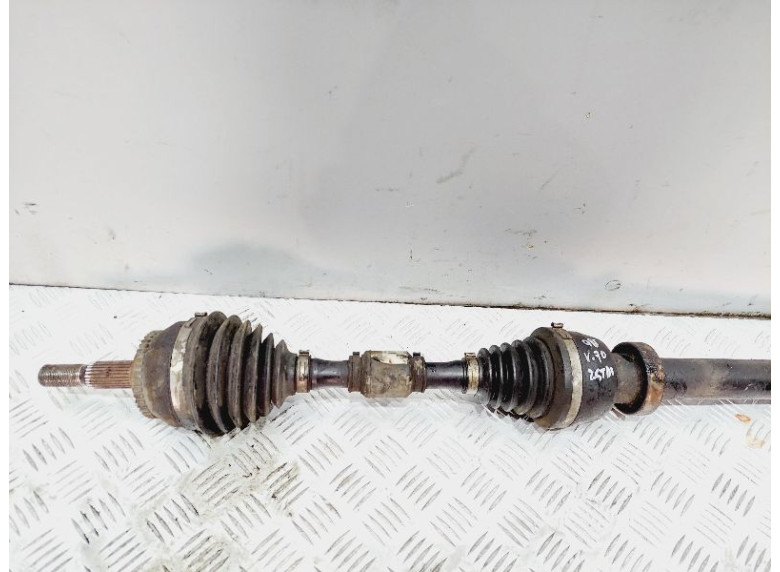 Полуось передняя правая (приводной вал, ШРУС) к Volvo V70, 1998г.