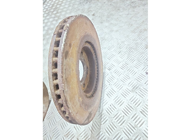 Диск тормозной передний к Hyundai Tucson, 2008г.