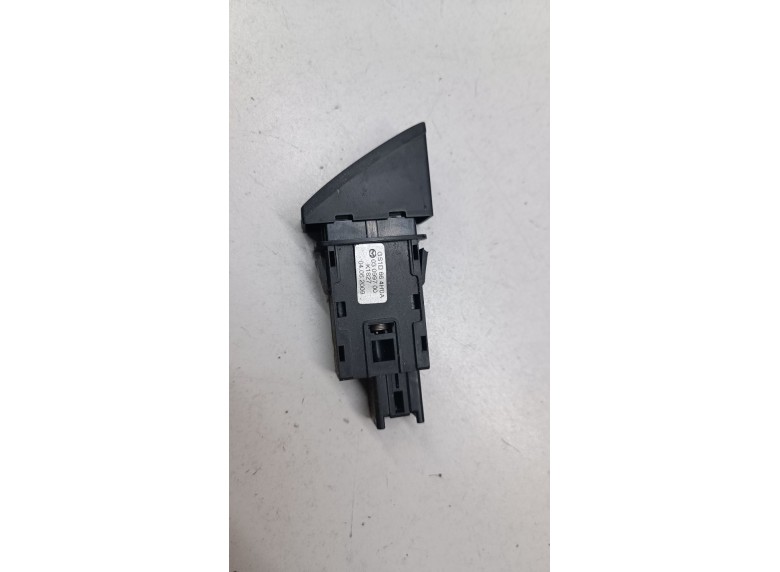 Кнопка аварийной сигнализации к Mazda 6