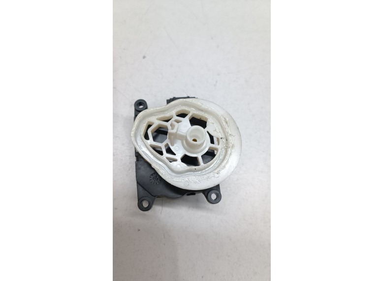 Моторчик заслонки печки к Моторчик заслонки печки к Mazda 6 undefined г. 6