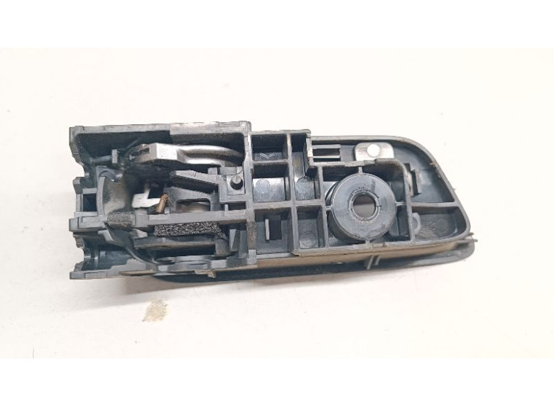 Ручка внутренняя задняя левая к Ручка внутренняя задняя левая к Mazda 3 undefined г. 3