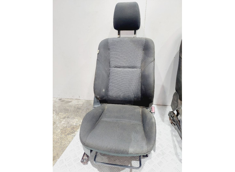 Сиденье переднее правое к Mazda 3, 2011г.