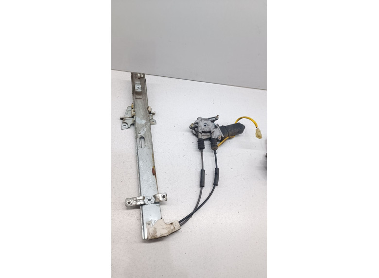 Стеклоподъемник электрический передний правый к Kia Pride