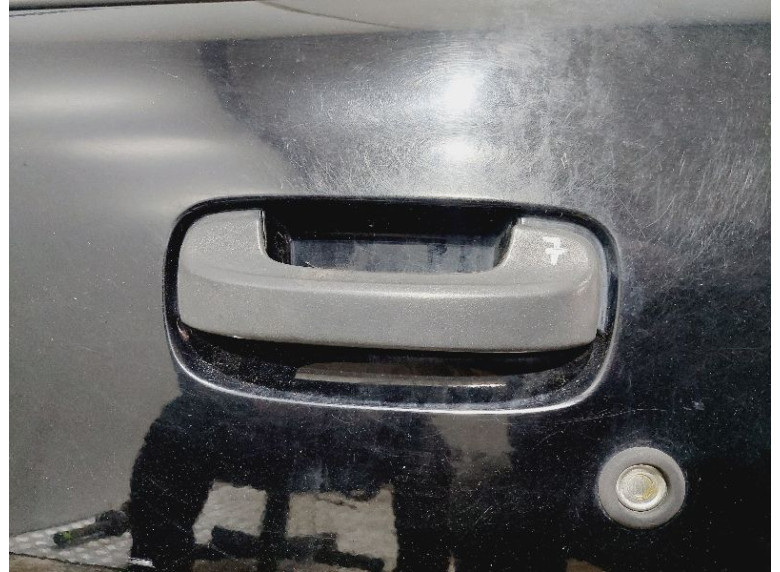 Ручка наружная передняя левая к Saturn Vue, 2002г.