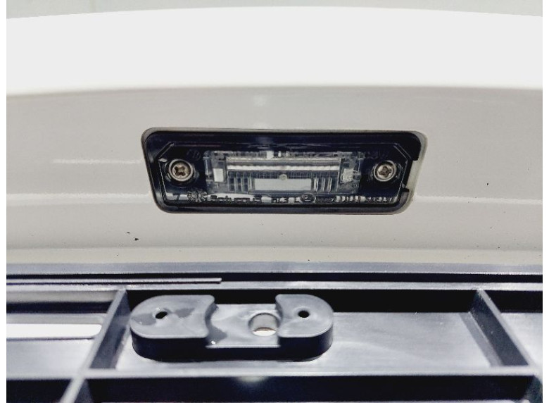 Накладка подсветки номера к Seat Leon, 2010г.