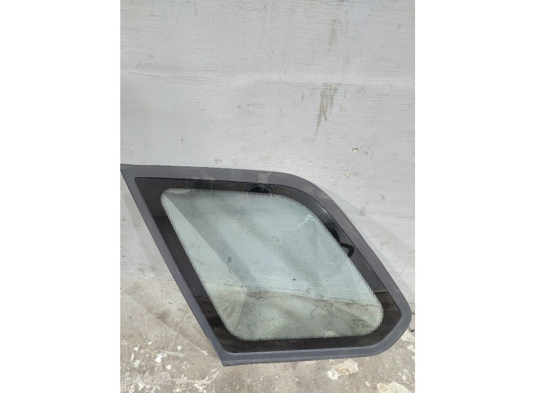 Стекло кузовное боковое левое к Kia Pride