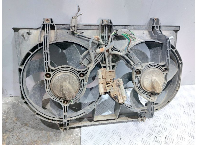 Вентилятор радиатора к Вентилятор радиатора к Nissan Vanette undefined г. Vanette