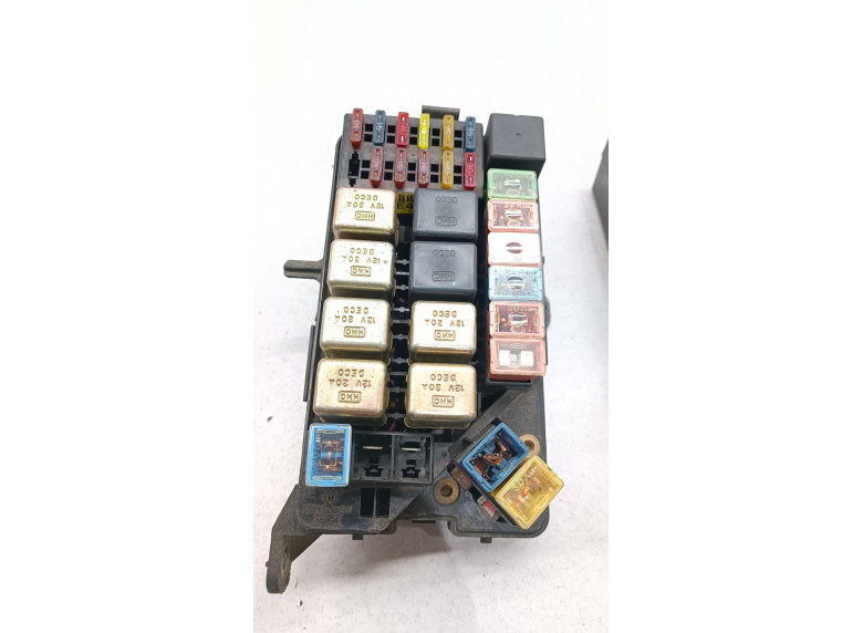 Блок предохранителей к Hyundai Sonata, 1997г.