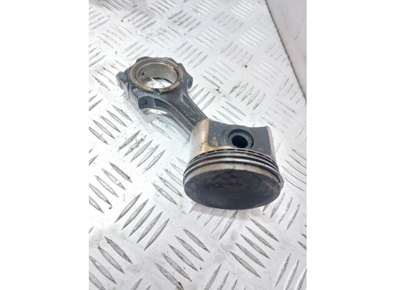 Шатун к Fiat Punto, 1998г.