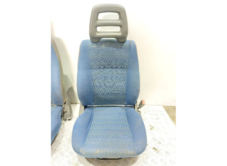 Сиденье переднее правое к Fiat Punto, 1998г.