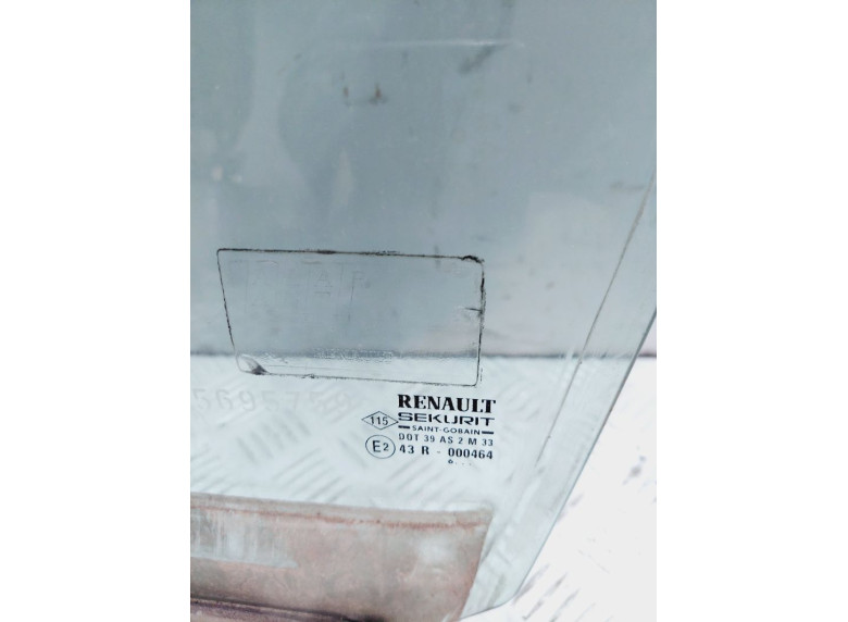 Стекло двери передней левой к Renault Safrane, 1997г.