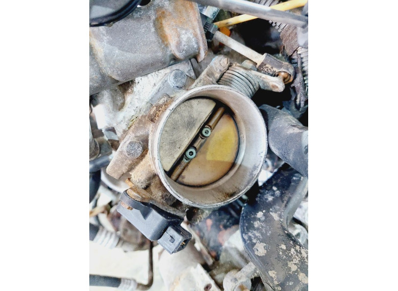 Заслонка дроссельная к Renault Safrane, 1997г.