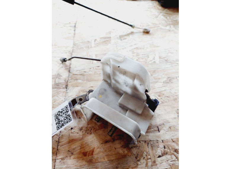 Замок двери передней правой к Fiat Punto, 1995г.