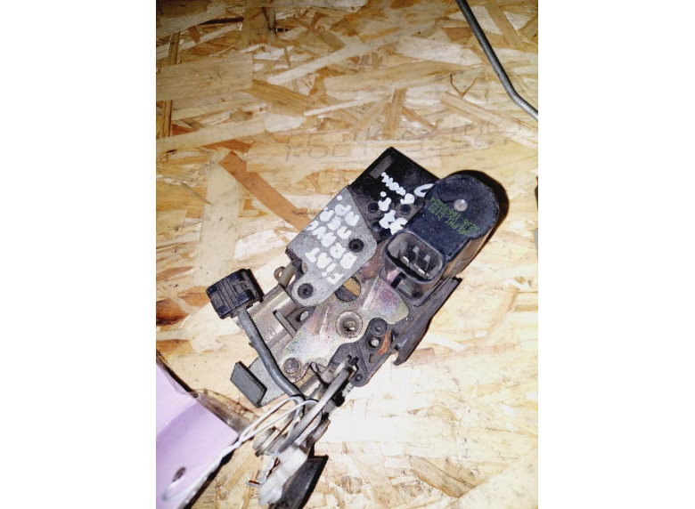 Замок двери передней правой к Fiat Bravo, 1997г.