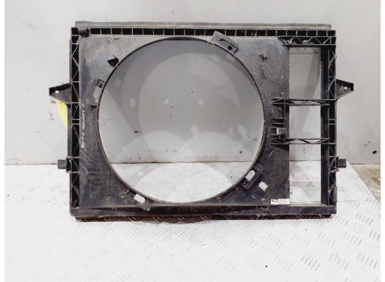 Диффузор вентилятора к Citroen Jumpy, 2004г.