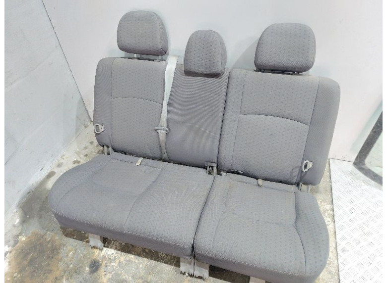 Сиденье заднее к Kia Carens, 2004г.
