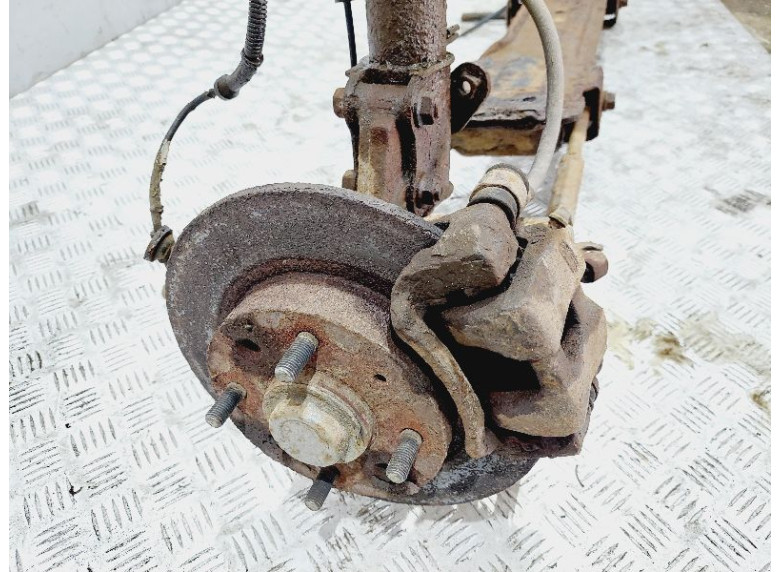 Ступица задняя левая к Kia Carens, 2004г.