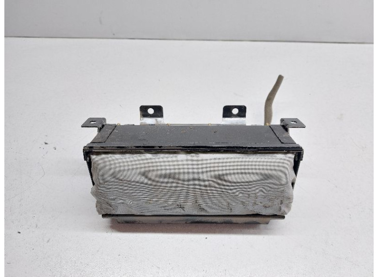 Подушка безопасности пассажира к Kia Carens, 2004г.