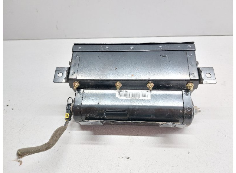 Подушка безопасности пассажира к Kia Carens, 2004г.