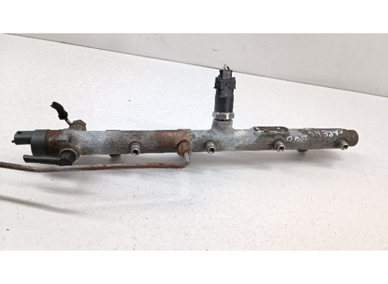 Топливная рампа к Kia Carens, 2004г.