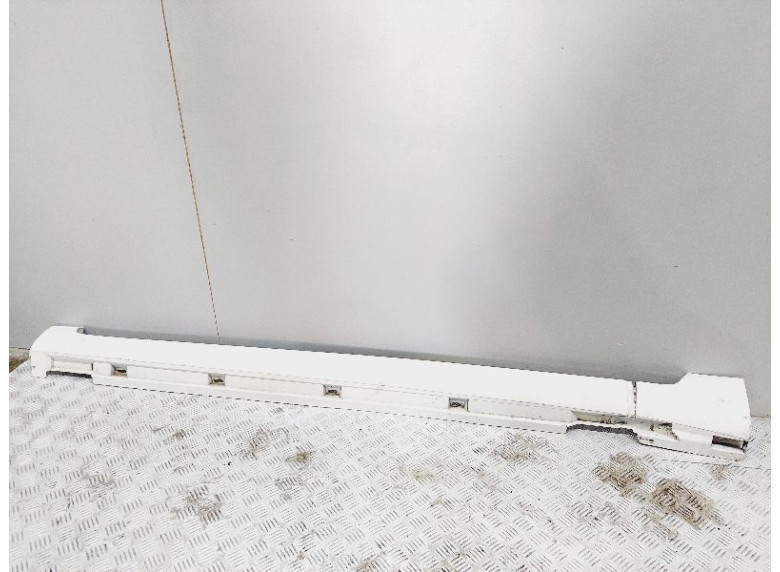 Накладка на порог к Volkswagen Passat, 2011г.