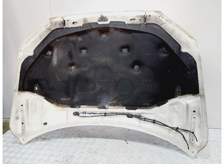 Капот к Volvo V70, 2010г.