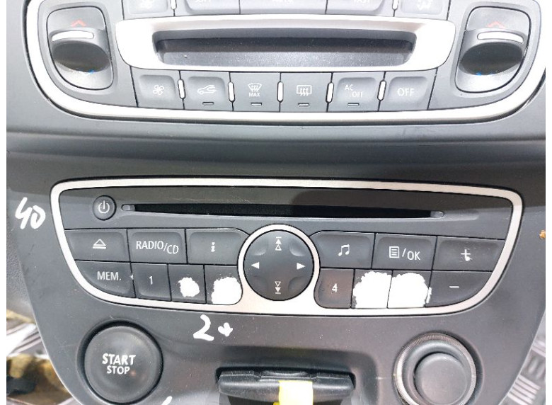 Магнитола к Renault Fluence, 2010г.