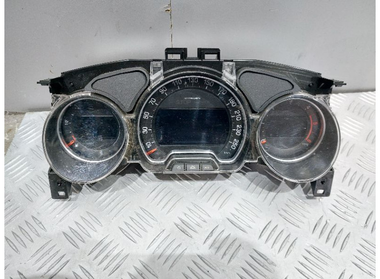 Щиток приборов (приборная панель) к Citroen C5, 2009г.